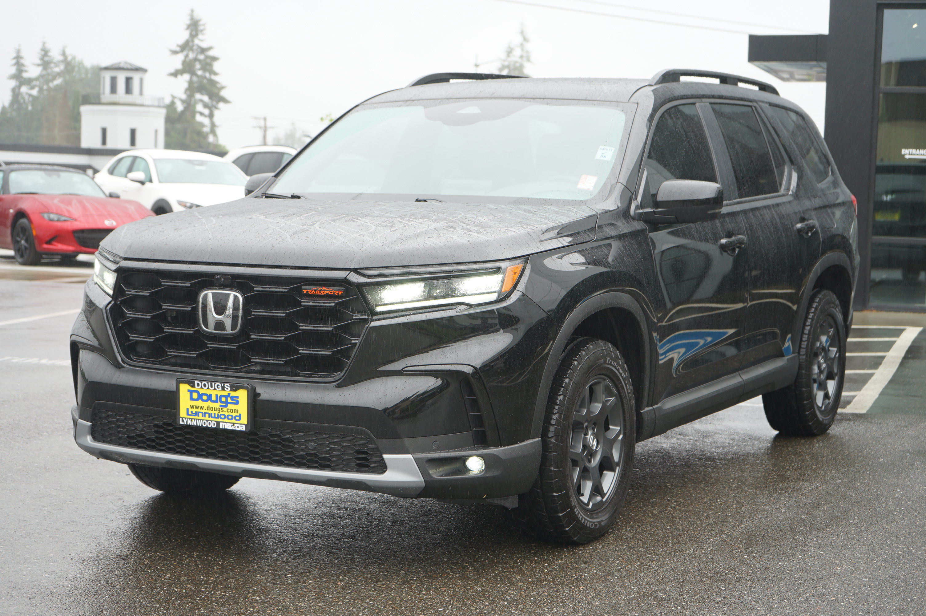 Used 2025 Honda Pilot TrailSport image 7