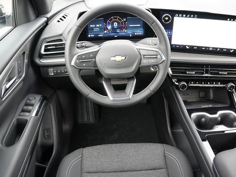 New 2026 Chevrolet Traverse LT w/ Driver Confidence Package image 13