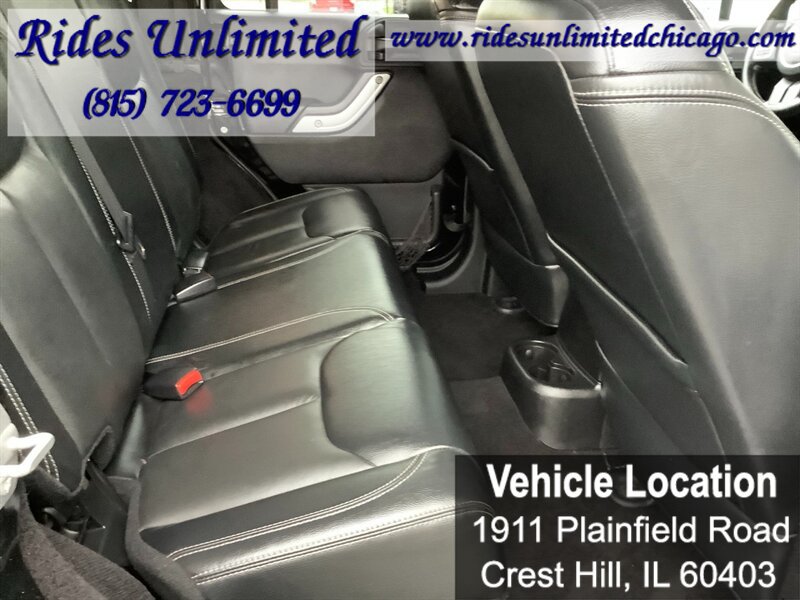 Used 2015 Jeep Wrangler Unlimited Rubicon w/ Dual Top Group AWD/4WD image 26