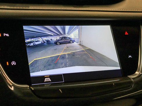 Used 2024 Cadillac XT6 Premium Luxury FWD image 27