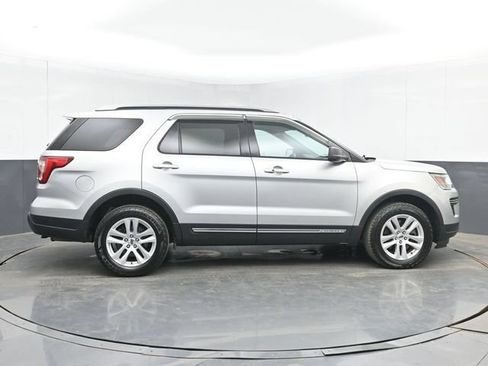 Used 2019 Ford Explorer XLT AWD/4WD image 15