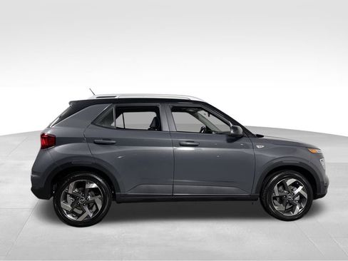New 2026 Hyundai Venue SEL FWD image 6