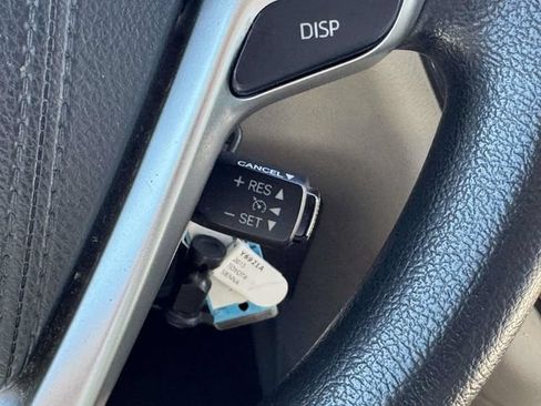 Used 2015 Toyota Sienna LE FWD image 21
