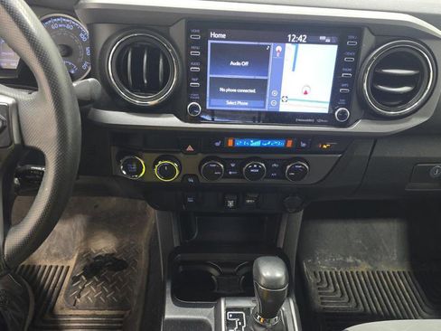 Used 2020 Toyota Tacoma w/ TRD Off-Road Package image 9
