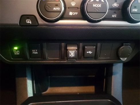 Used 2022 Toyota Tacoma 2WD Double Cab image 21