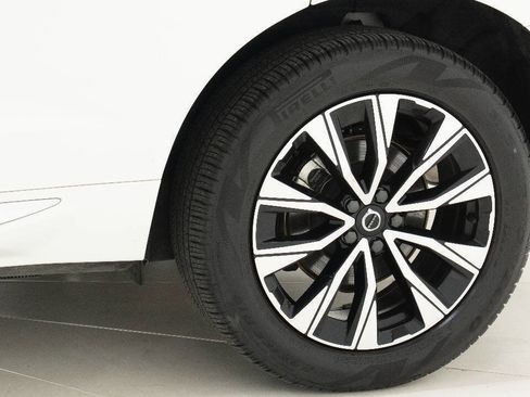 Used 2023 Volvo XC60 B5 Plus AWD/4WD image 63