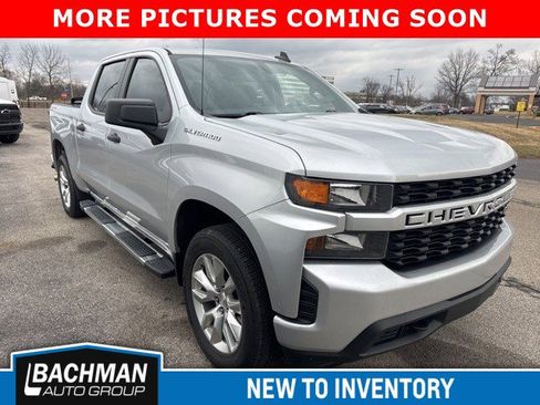 Used 2020 Chevrolet Silverado 1500 Custom w/ Custom Value Package image 2