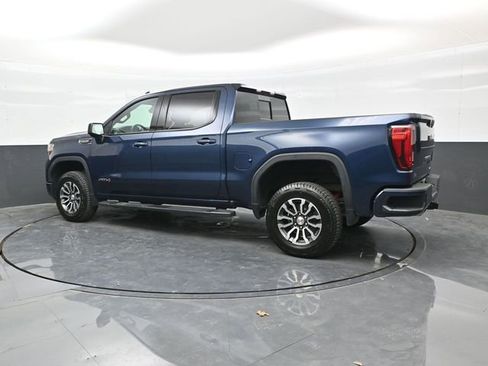 Used 2020 GMC Sierra 1500 AT4 w/ AT4 Premium Package AWD/4WD image 4
