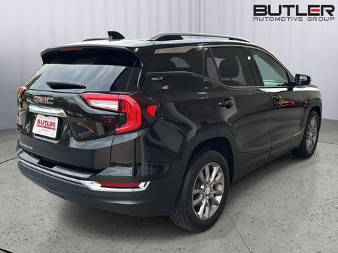 Used 2024 GMC Terrain SLT image 5