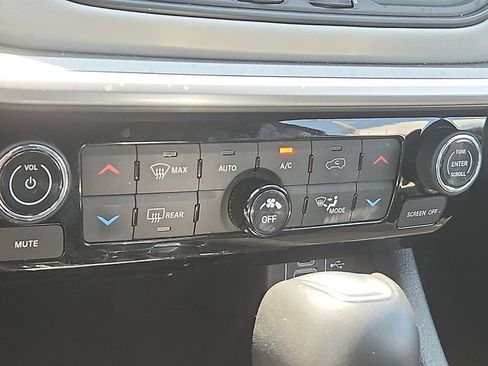 Used 2025 Jeep Compass Limited AWD/4WD image 10