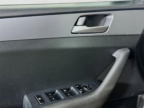 Used 2019 Hyundai Sonata SE FWD image 18