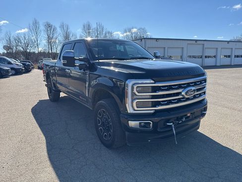 Used 2024 Ford F250 Platinum image 4