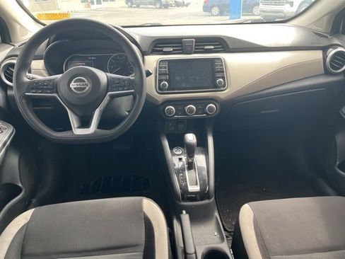 Used 2021 Nissan Versa SV image 8