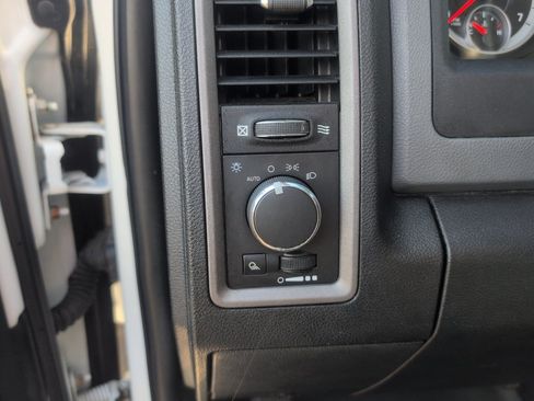 Used 2014 RAM 2500 Tradesman w/ Chrome Appearance Group AWD/4WD image 15