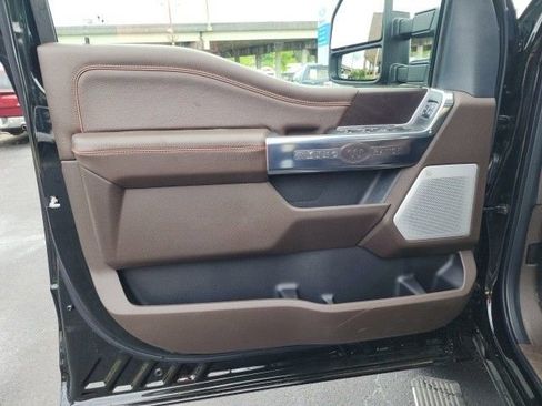 New 2025 Ford F250 King Ranch w/ Chrome Package image 9