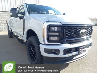 New 2026 Ford F350 Lariat w/ Black Appearance Package