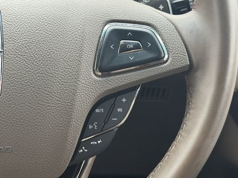 Used 2016 Lincoln MKX Reserve w/ Technology Package image 34