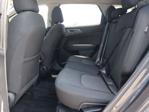 Used 2024 Kia Sportage LX AWD/4WD image 13
