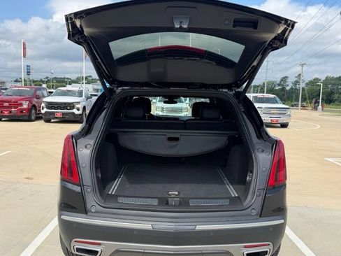 Used 2025 Cadillac XT5 Premium Luxury AWD/4WD image 12