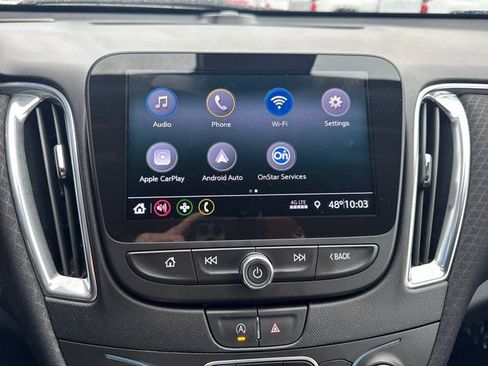 Used 2020 Chevrolet Malibu LT image 2