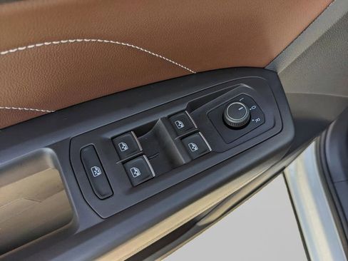 Certified 2023 Volkswagen Atlas SEL R-Line image 20