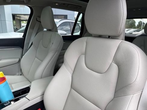 Used 2025 Volvo XC90 B6 Plus w/ Protection Package Premier AWD/4WD image 10