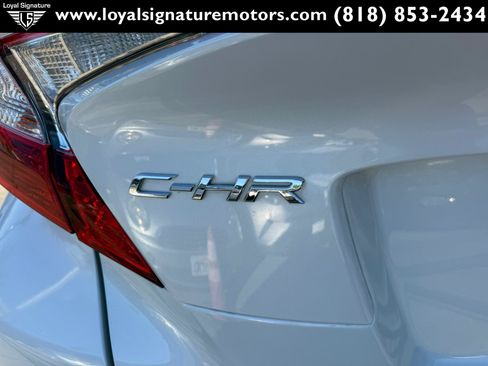 Used 2020 Toyota C-HR XLE FWD image 8