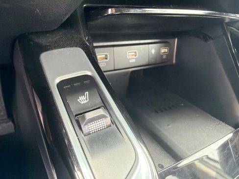 Certified 2023 Kia Sorento SX AWD/4WD image 17