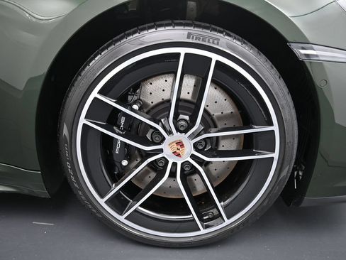 Certified 2026 Porsche 911 Carrera S RWD image 11