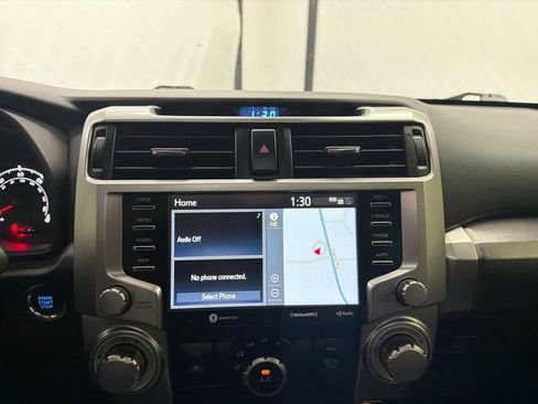 Used 2022 Toyota 4Runner SR5 Premium w/ Moonroof Package AWD/4WD image 29