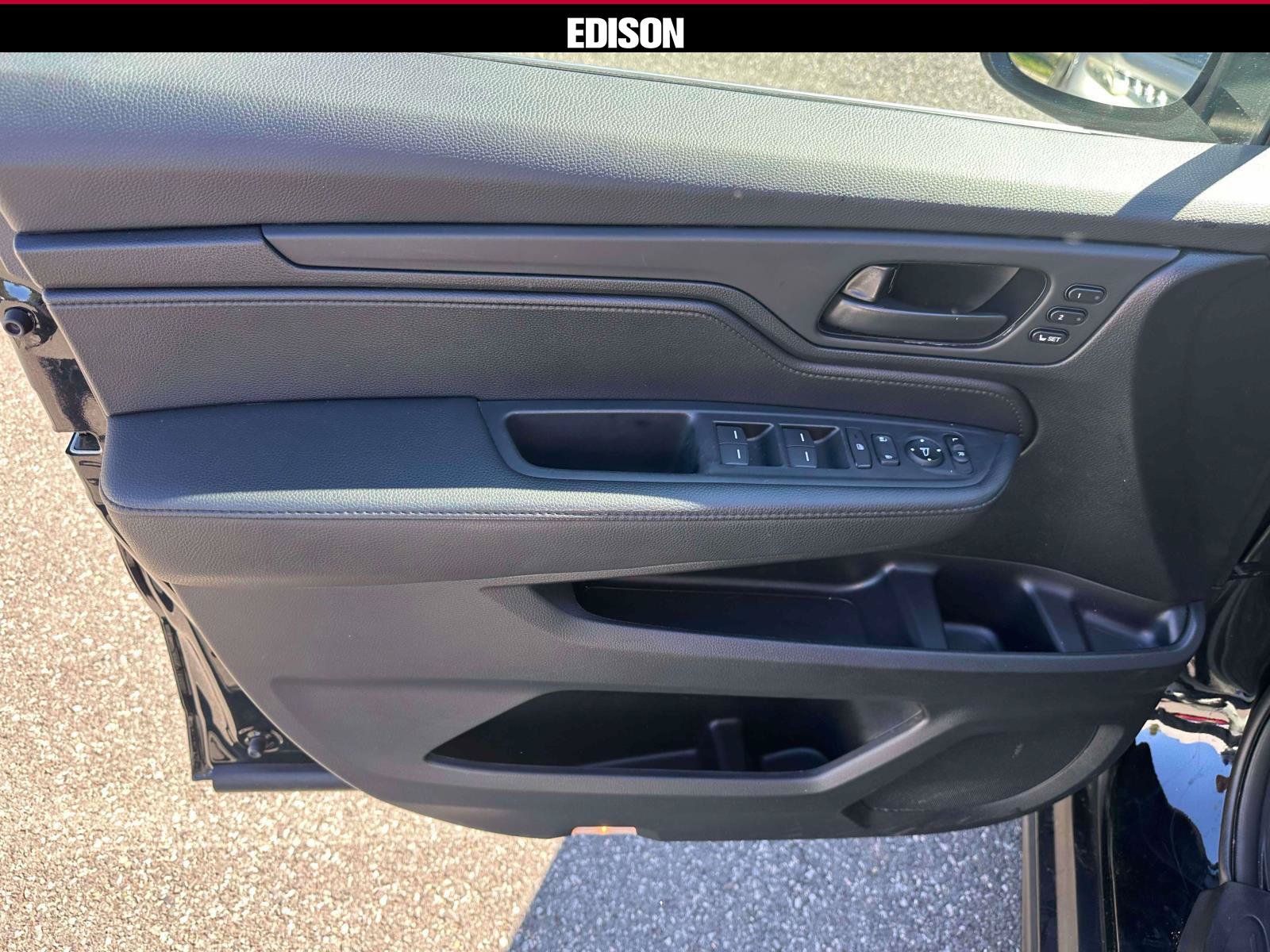 Used 2025 Honda Odyssey EX-L image 16
