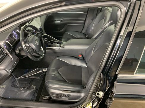 Used 2020 Toyota Camry XLE FWD image 30