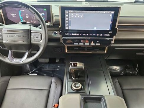 Used 2024 GMC Hummer EV 3X w/ LPO, Illumination Package image 34
