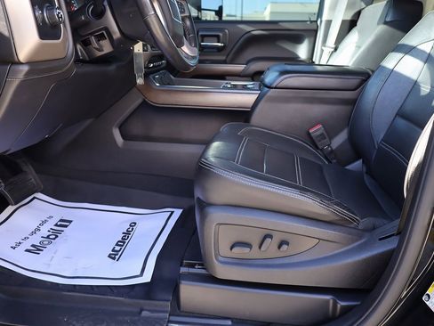 Used 2018 GMC Sierra 2500 Denali w/ Duramax Plus Package image 11