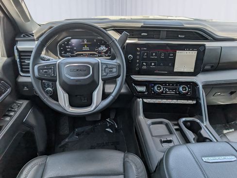 Certified 2025 GMC Sierra 3500 Denali w/ Denali Reserve Package AWD/4WD image 19