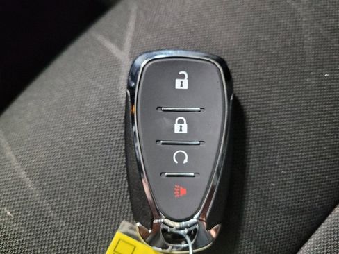 Used 2019 Chevrolet Trax LT w/ LT Convenience Package image 32