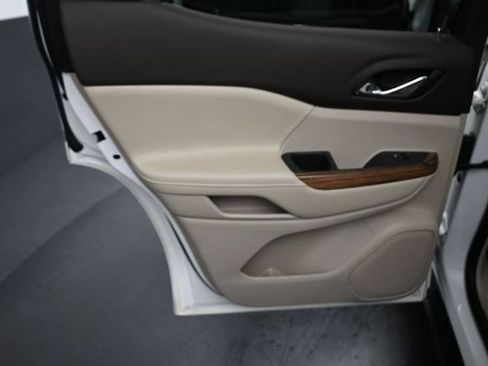 Used 2019 GMC Acadia Denali w/ Technology Package FWD image 24