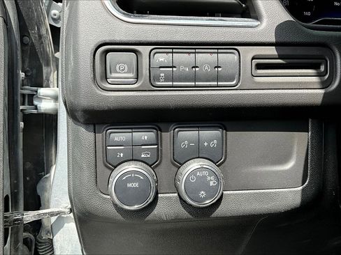 Used 2024 Chevrolet Tahoe LT image 15