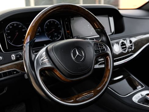 Used 2015 Mercedes-Benz S 550 Sedan image 20
