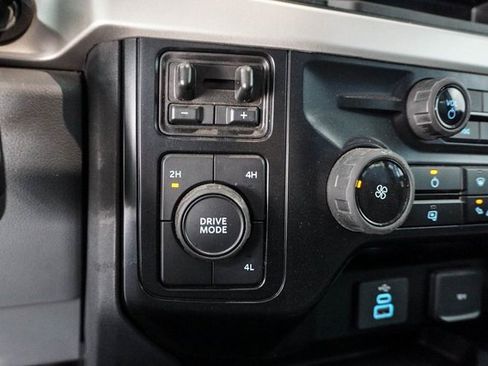Used 2025 Ford F350 XLT image 21