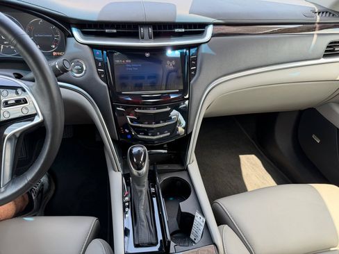 Used 2014 Cadillac XTS Premium FWD image 20