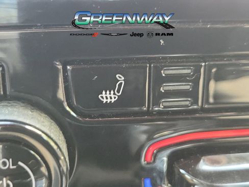 Used 2023 Jeep Grand Cherokee Limited RWD image 24
