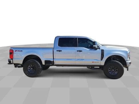 Used 2024 Ford F250 Platinum image 9