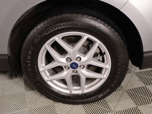 Used 2022 Ford Edge SE image 17