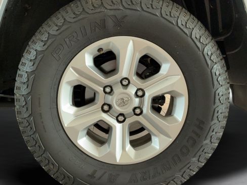 Certified 2021 Toyota 4Runner SR5 AWD/4WD image 39