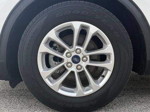 Used 2020 Ford Escape SE FWD image 41