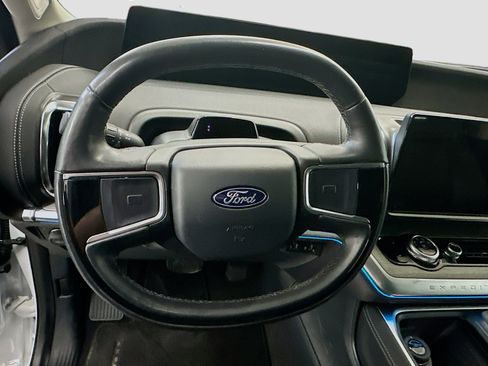 Used 2025 Ford Expedition Max Platinum image 18