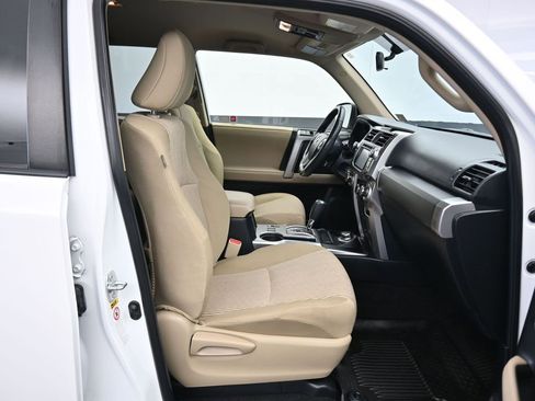 Used 2019 Toyota 4Runner SR5 image 44