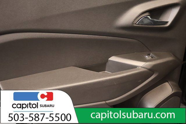 Used 2025 Chevrolet Trax LT FWD image 28