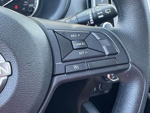 Certified 2025 Nissan Kicks Play S image 28